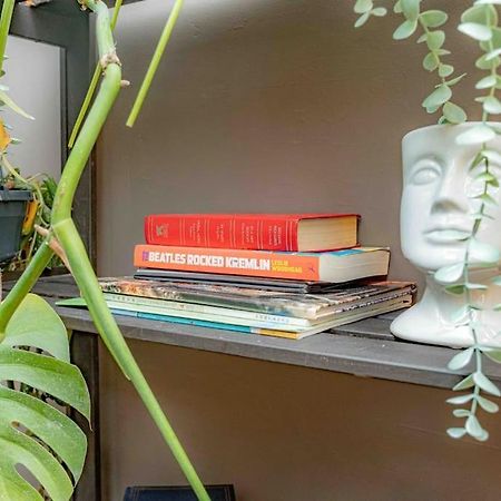 Unique Home W/Garden Hot Tub, Sauna & Cinema Room Londres Extérieur photo