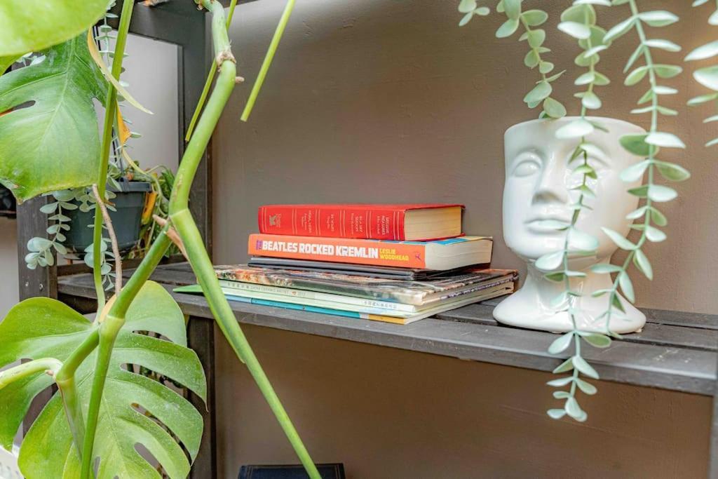 Unique Home W/Garden Hot Tub, Sauna & Cinema Room Londres Extérieur photo